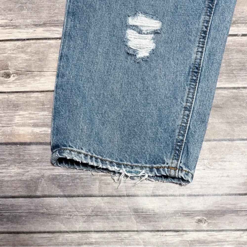 BDG Urban Outfitters Medium Wash High Rise Baggy Distressed Frayed Jeans 27